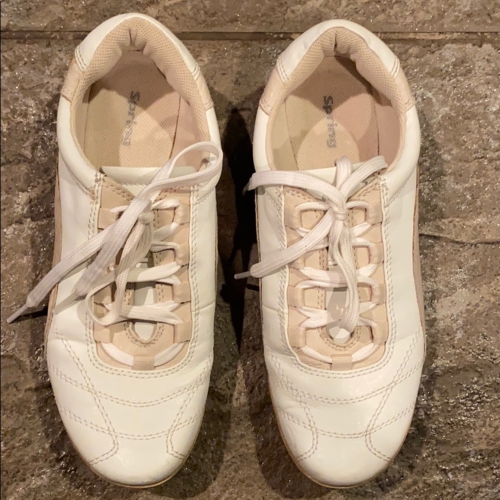 EUC Spring Tan/White Sneakers from Montreal